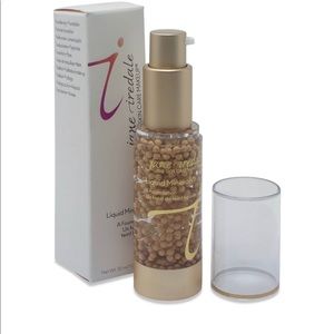 Jane Airedale Liquid Minerals Foundation